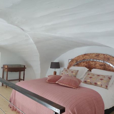 Charme Et Authenticite Dans Une Ferme. Lourmarin Esterno foto